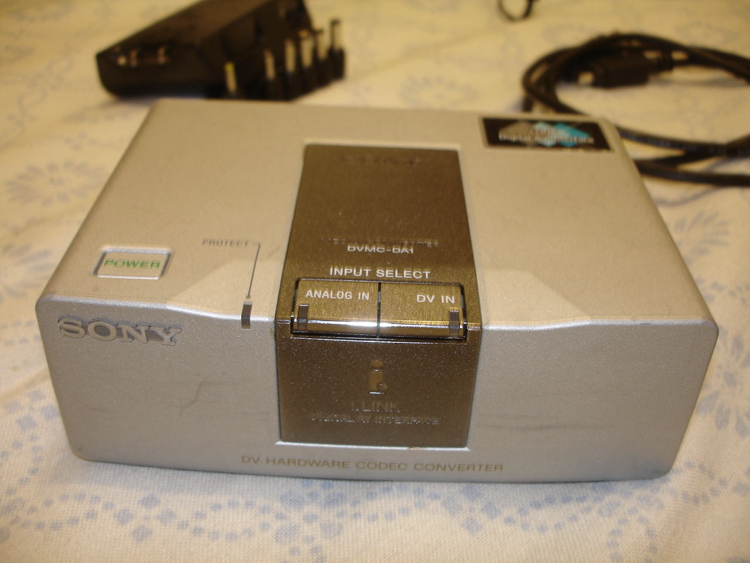 Sony DVMC-DA1 Analogue-Digital Converter --- 03_s